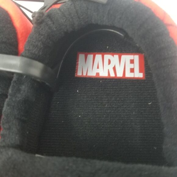 NWT. MARVEL SPIDERMAN BOYS SLIPPERS. VARIOUS SIZES. - Picture 7 of 14